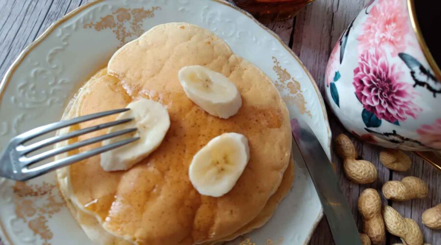 bananova palacinka s arasidovym maslem